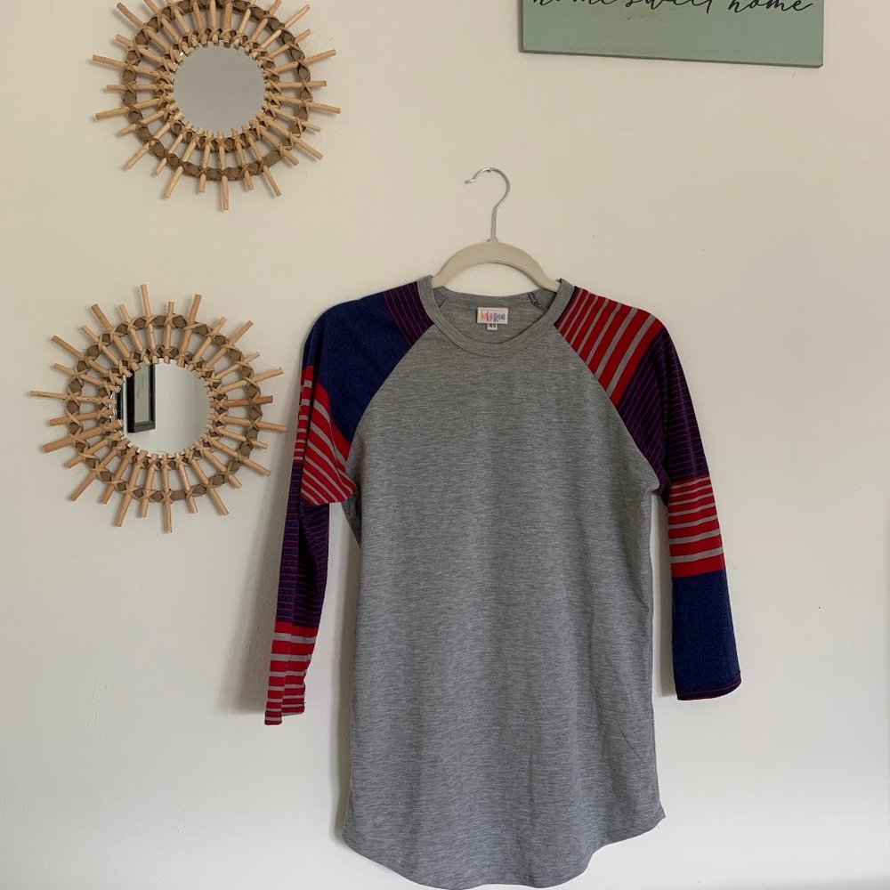 SALE☀️3/$20 LuLaRoe Randy 3/4 Length Top